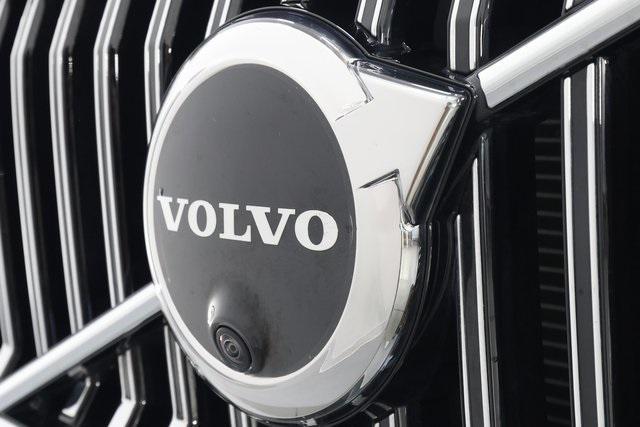 used 2022 Volvo XC60 car, priced at $39,590