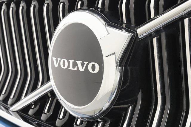 used 2025 Volvo XC40 car, priced at $33,990