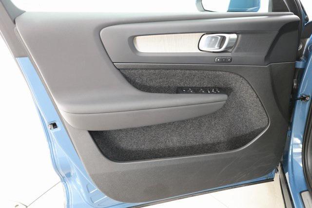 used 2025 Volvo XC40 car, priced at $33,990