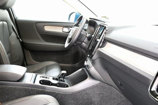used 2025 Volvo XC40 car, priced at $33,990