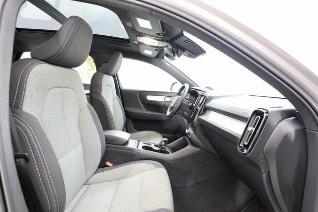 used 2025 Volvo XC40 car, priced at $35,990