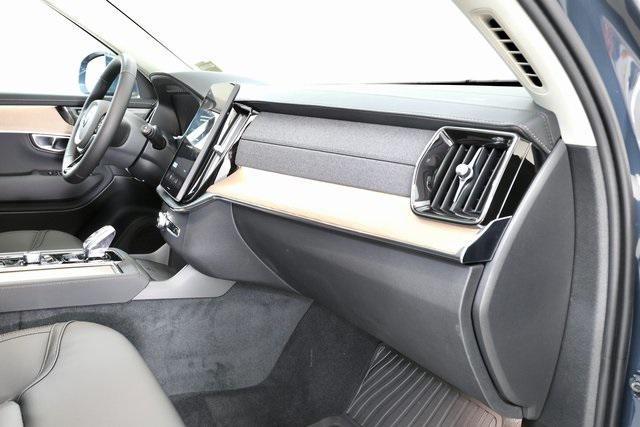 new 2026 Volvo XC90 Plug-In Hybrid car, priced at $78,455