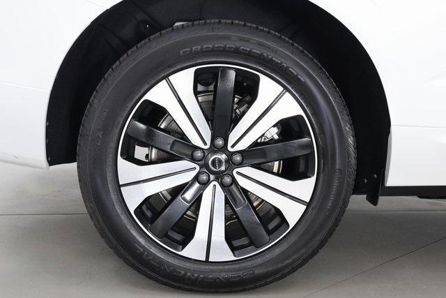 used 2023 Volvo XC60 Recharge Plug-In Hybrid car, priced at $44,990