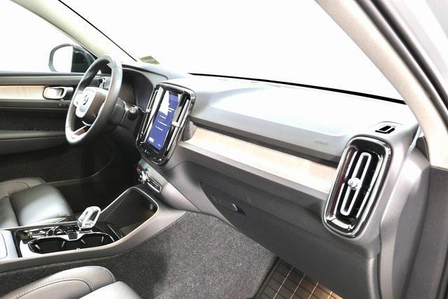 new 2025 Volvo XC40 car, priced at $50,235