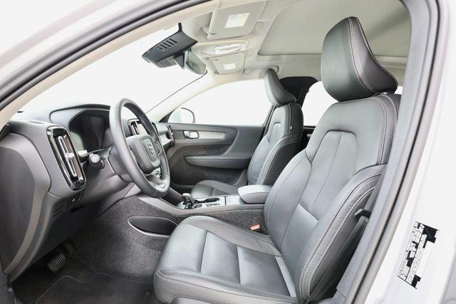 used 2025 Volvo XC40 car, priced at $33,990