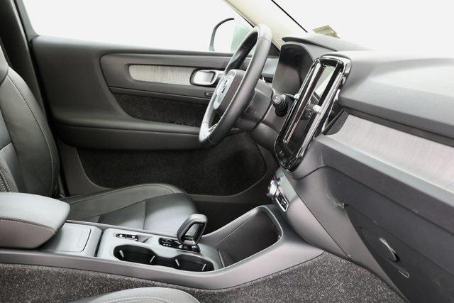 used 2025 Volvo XC40 car, priced at $33,990