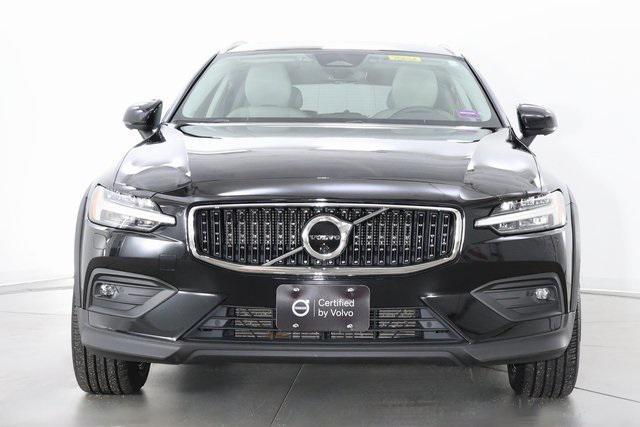 used 2023 Volvo V60 Cross Country car, priced at $38,890