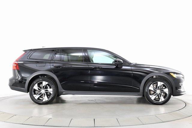 used 2023 Volvo V60 Cross Country car, priced at $38,890