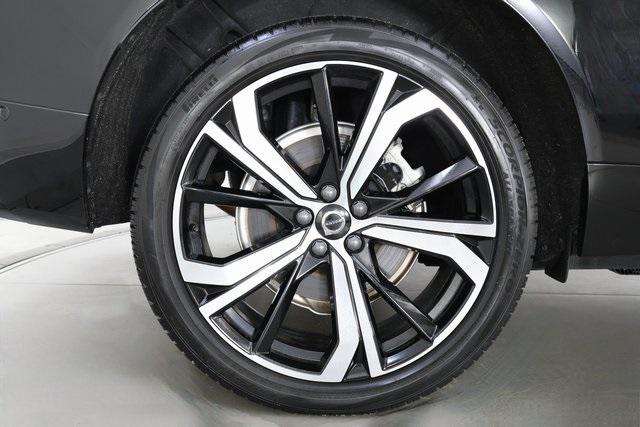 used 2022 Volvo XC60 Recharge Plug-In Hybrid car, priced at $45,890