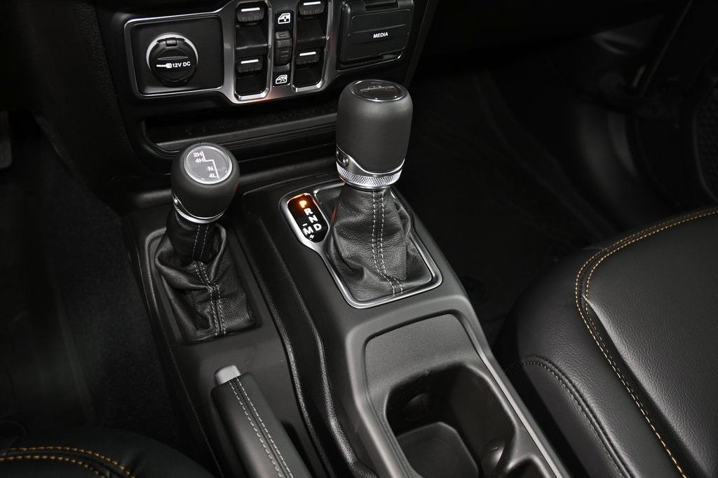 new 2025 Jeep Gladiator car, priced at $44,584