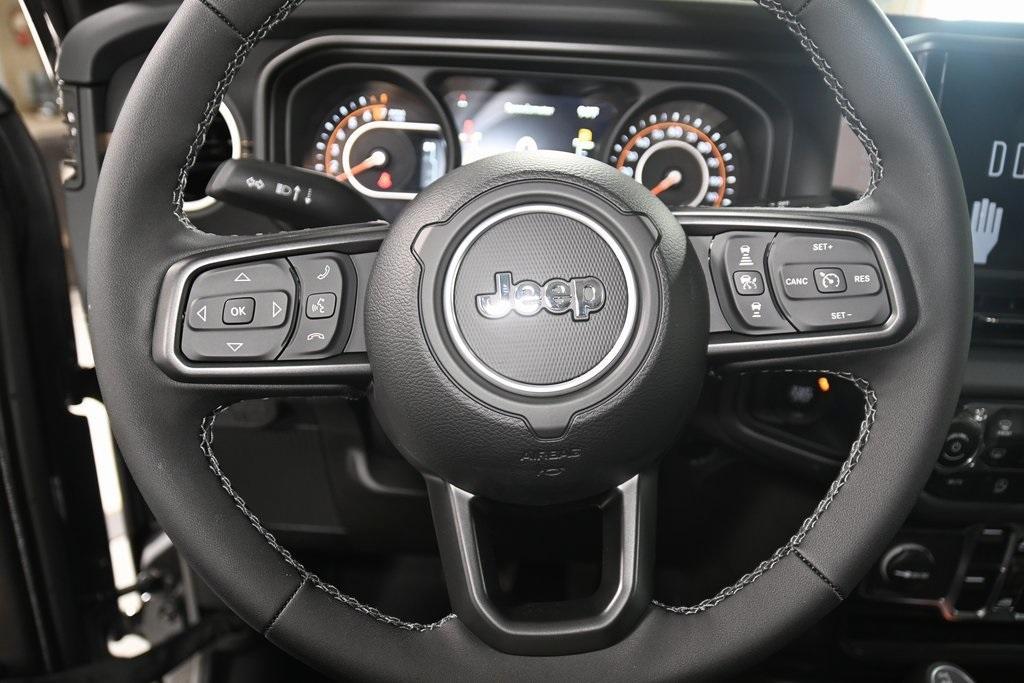new 2025 Jeep Gladiator car, priced at $44,584