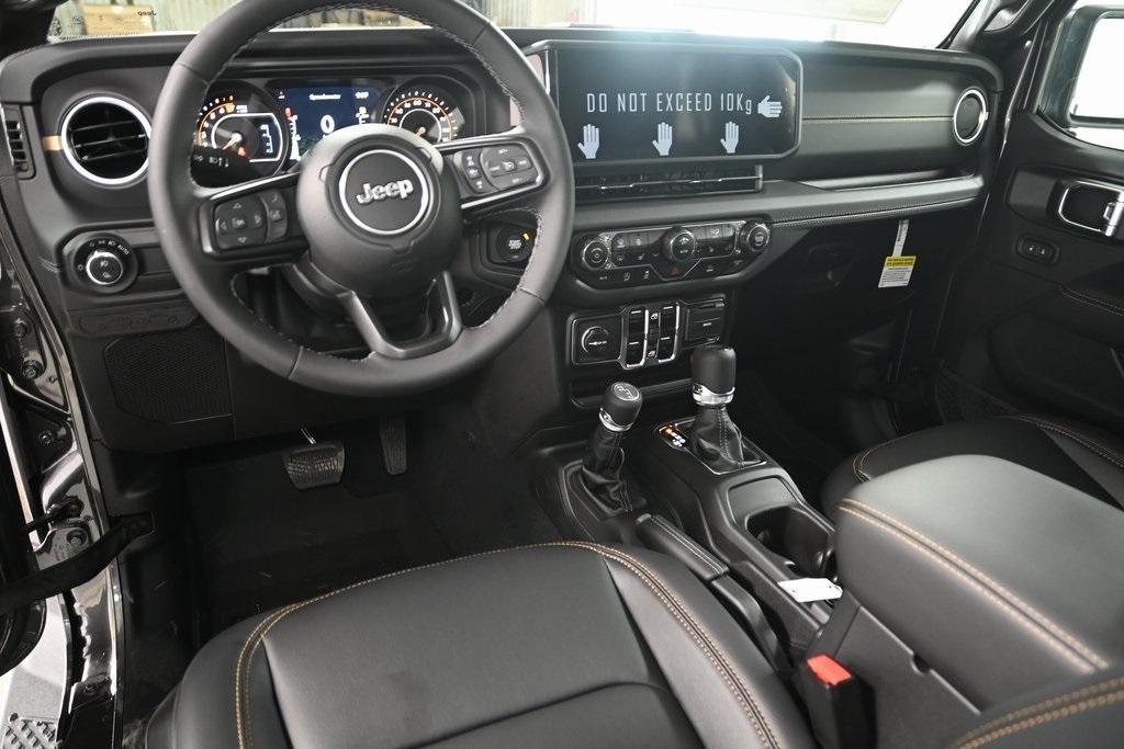 new 2025 Jeep Gladiator car, priced at $44,584