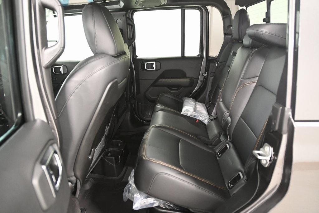 new 2025 Jeep Gladiator car, priced at $44,584