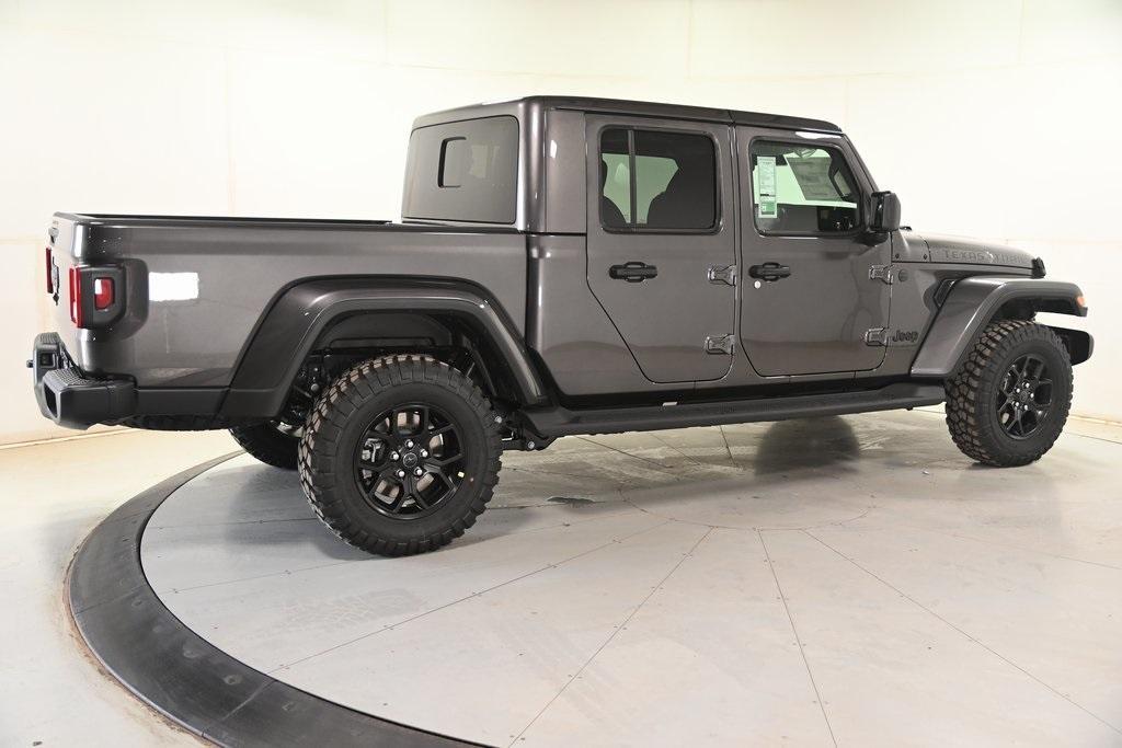 new 2025 Jeep Gladiator car, priced at $44,584