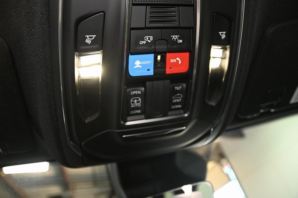 new 2025 Jeep Grand Cherokee L car, priced at $39,290