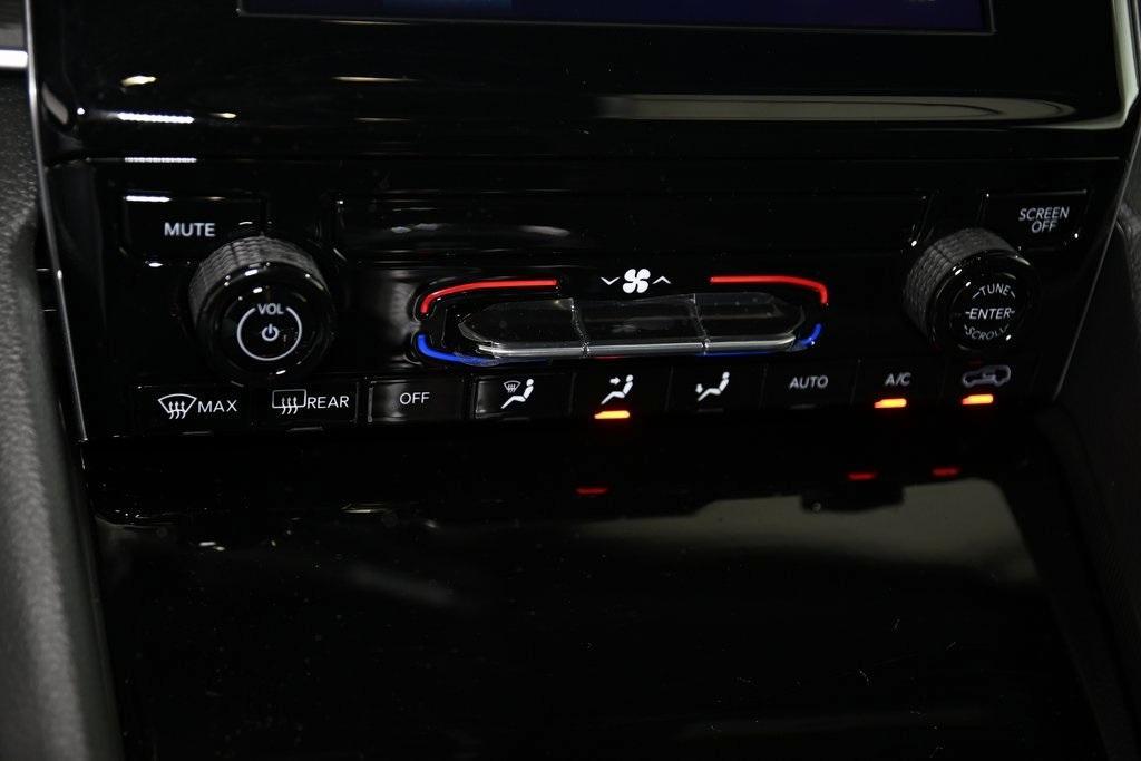 new 2025 Jeep Grand Cherokee L car, priced at $39,290