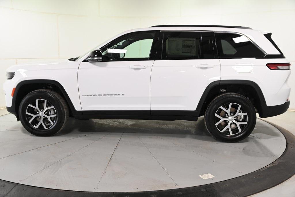 new 2025 Jeep Grand Cherokee car, priced at $49,396