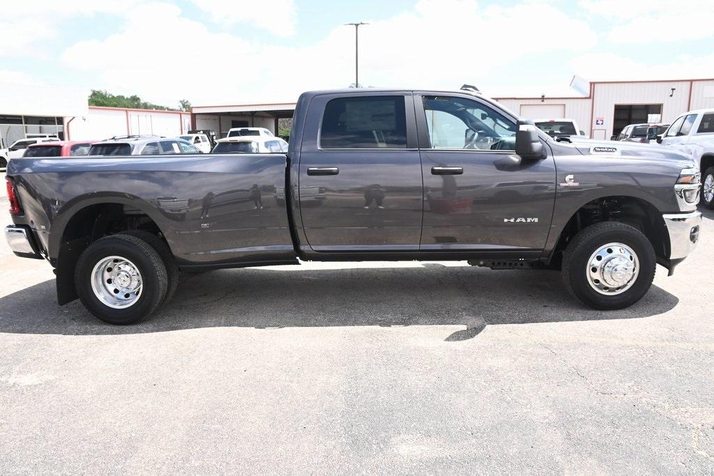 new 2025 Ram 3500 car
