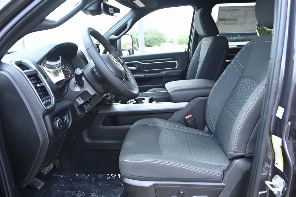 new 2025 Ram 3500 car