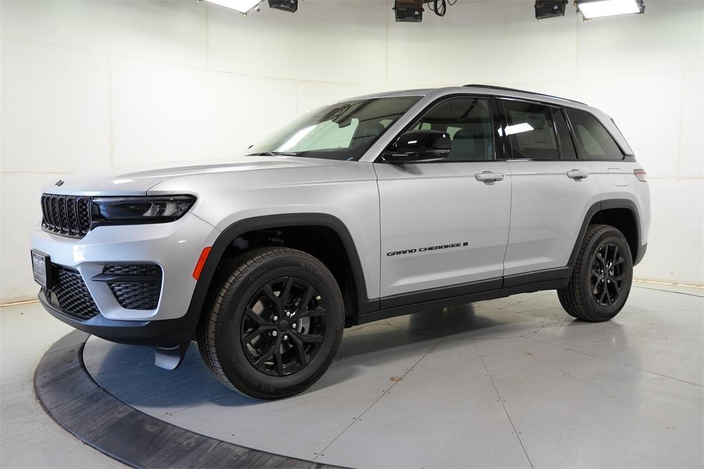 new 2025 Jeep Grand Cherokee car