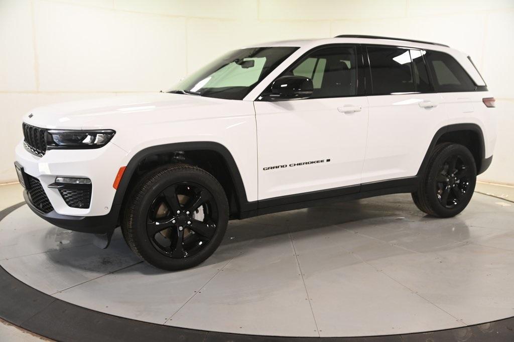 used 2024 Jeep Grand Cherokee car, priced at $40,149