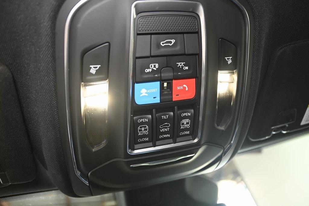 used 2024 Jeep Grand Cherokee car, priced at $40,149