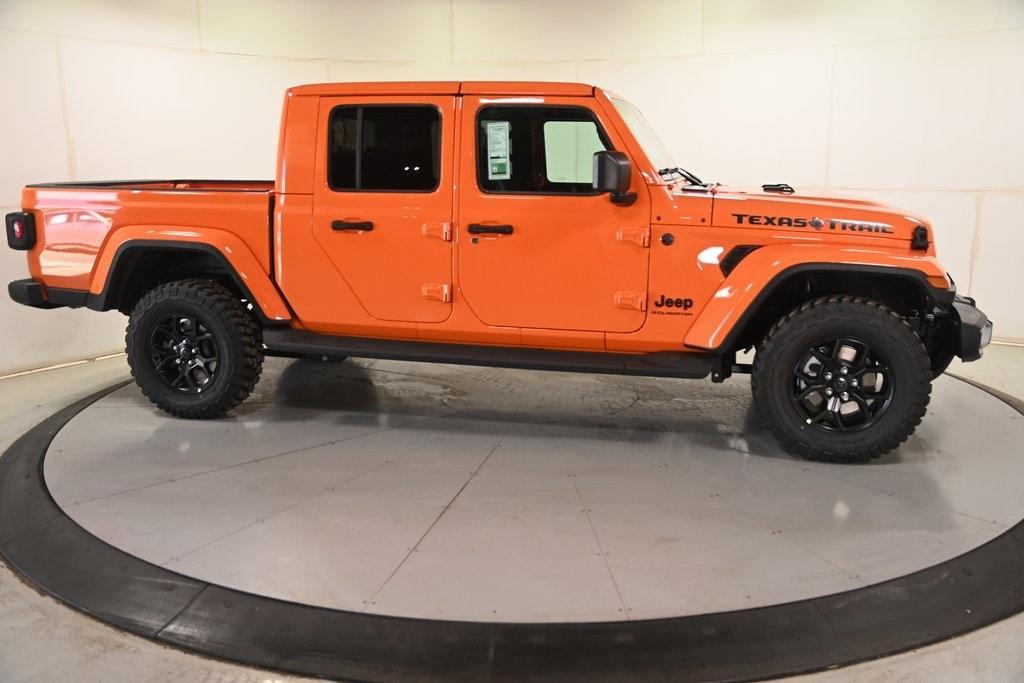 new 2025 Jeep Gladiator car