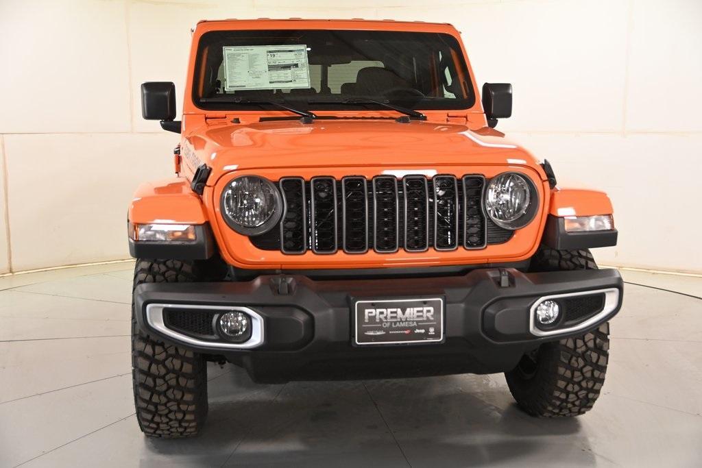 new 2025 Jeep Gladiator car