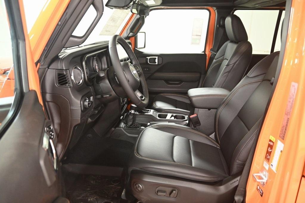 new 2025 Jeep Gladiator car