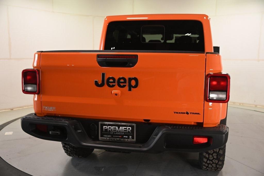 new 2025 Jeep Gladiator car