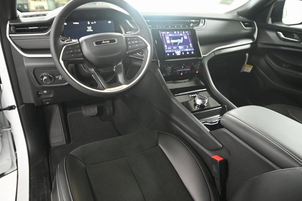 new 2025 Jeep Grand Cherokee L car, priced at $43,477