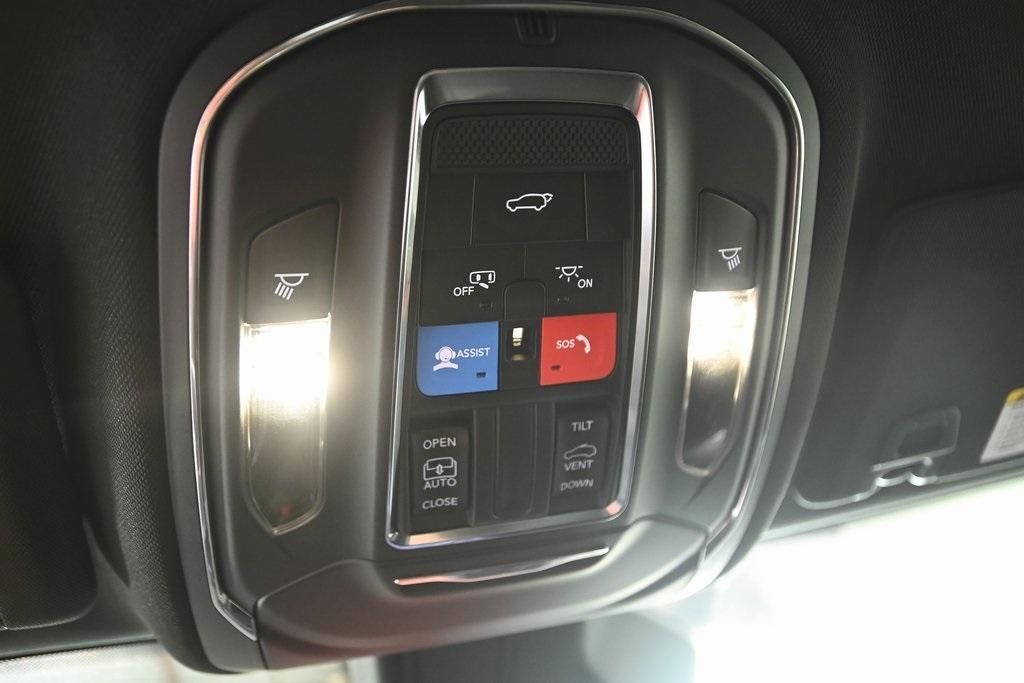 new 2025 Jeep Grand Cherokee L car, priced at $43,477