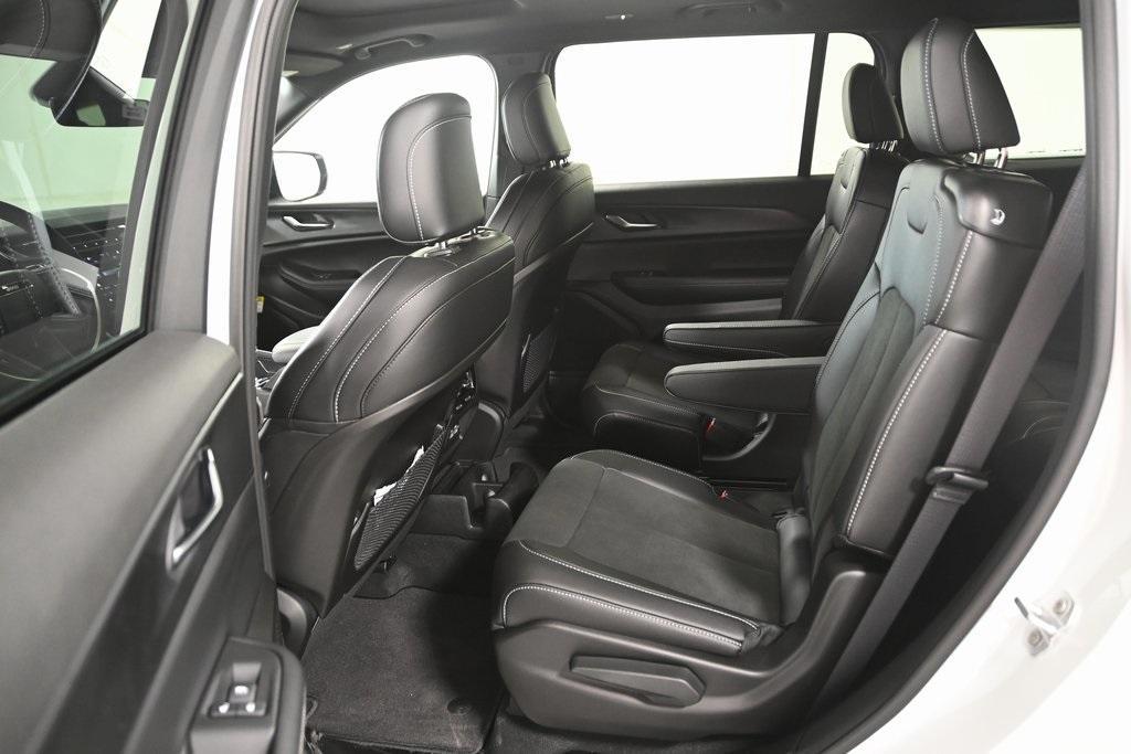 new 2025 Jeep Grand Cherokee L car, priced at $43,477