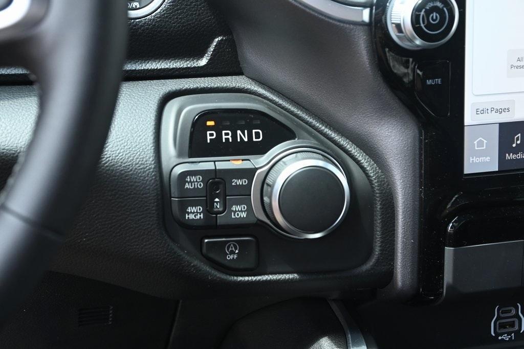new 2025 Ram 1500 car, priced at $54,172