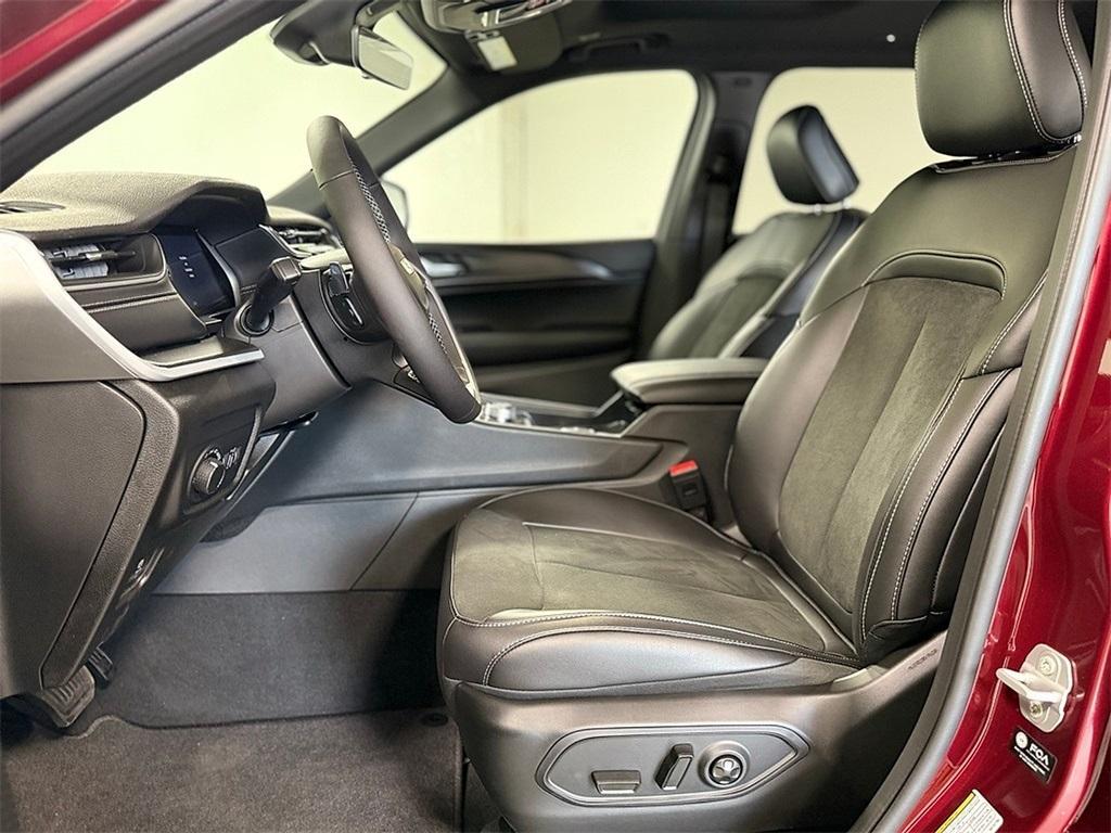 new 2025 Jeep Grand Cherokee L car, priced at $45,419