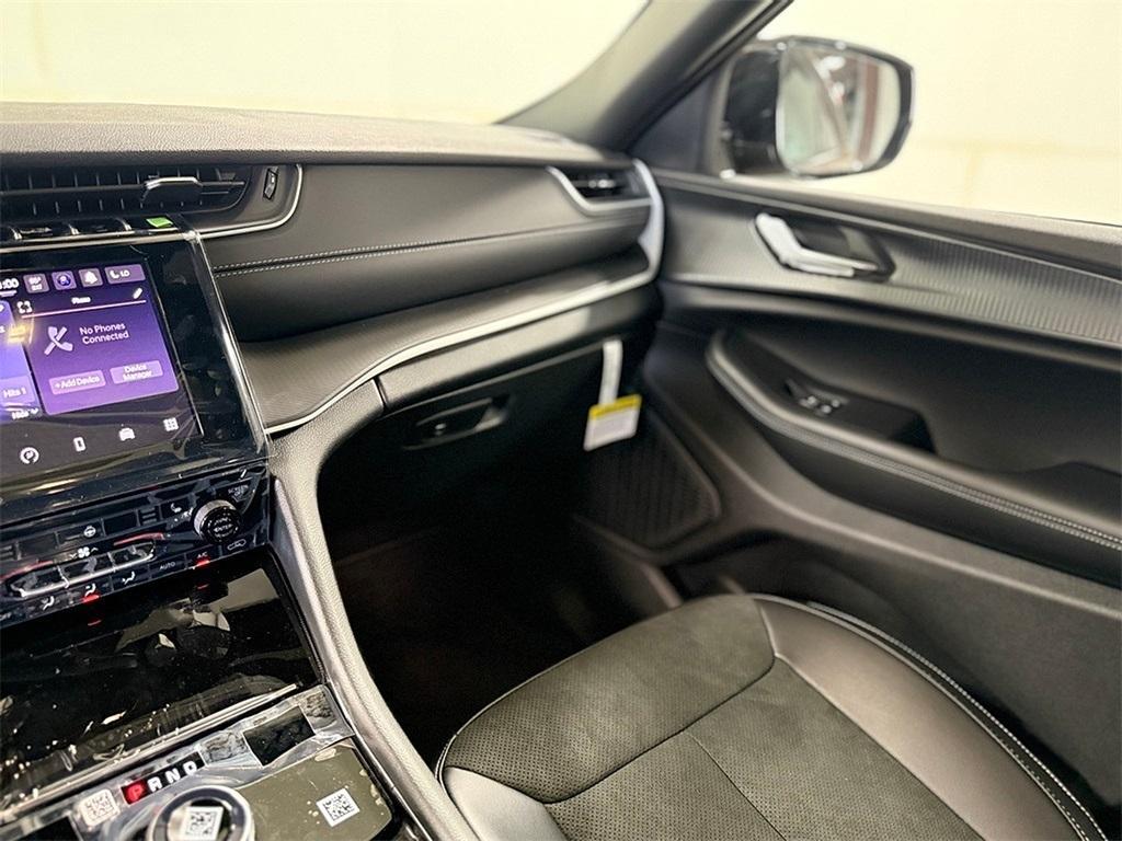 new 2025 Jeep Grand Cherokee L car, priced at $45,419