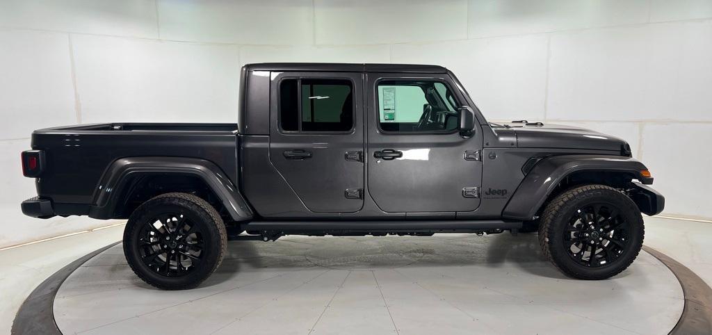 new 2025 Jeep Gladiator car, priced at $41,385