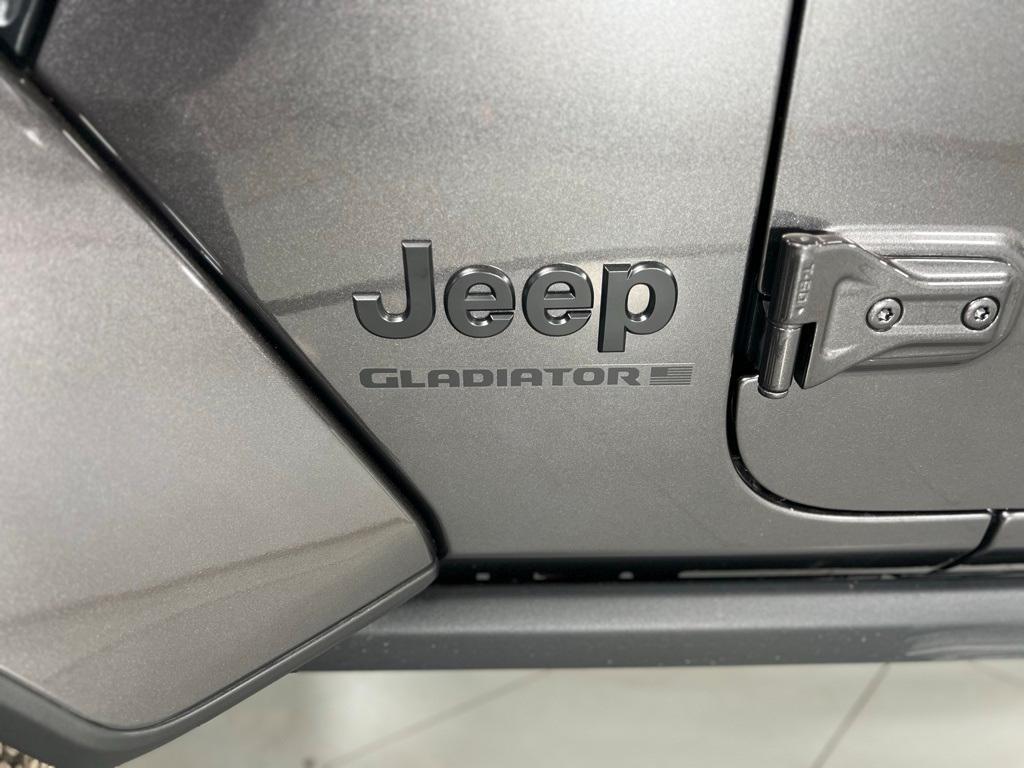 new 2025 Jeep Gladiator car, priced at $41,385