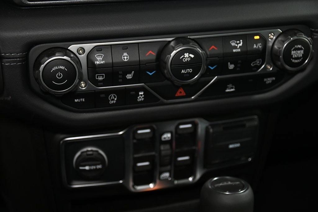 new 2025 Jeep Gladiator car