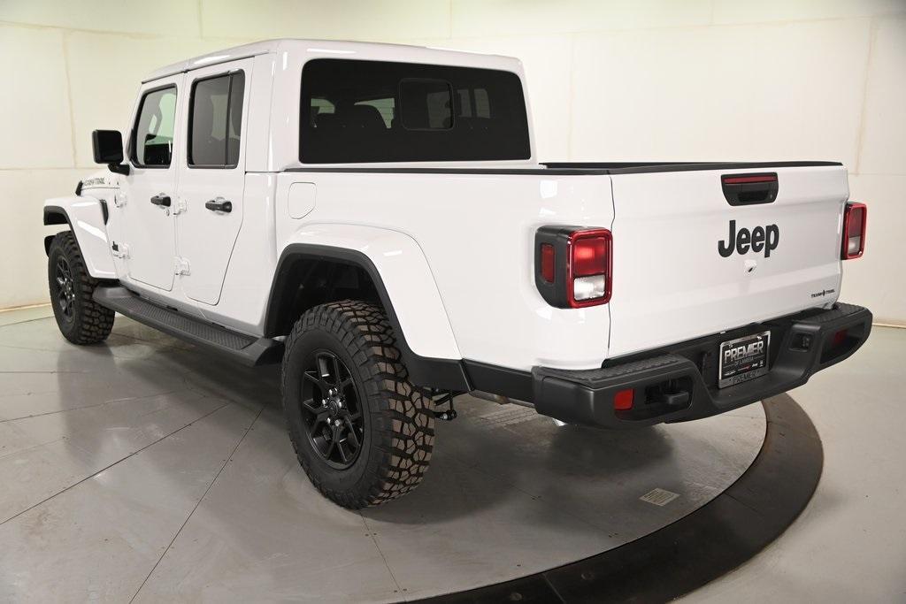 new 2025 Jeep Gladiator car