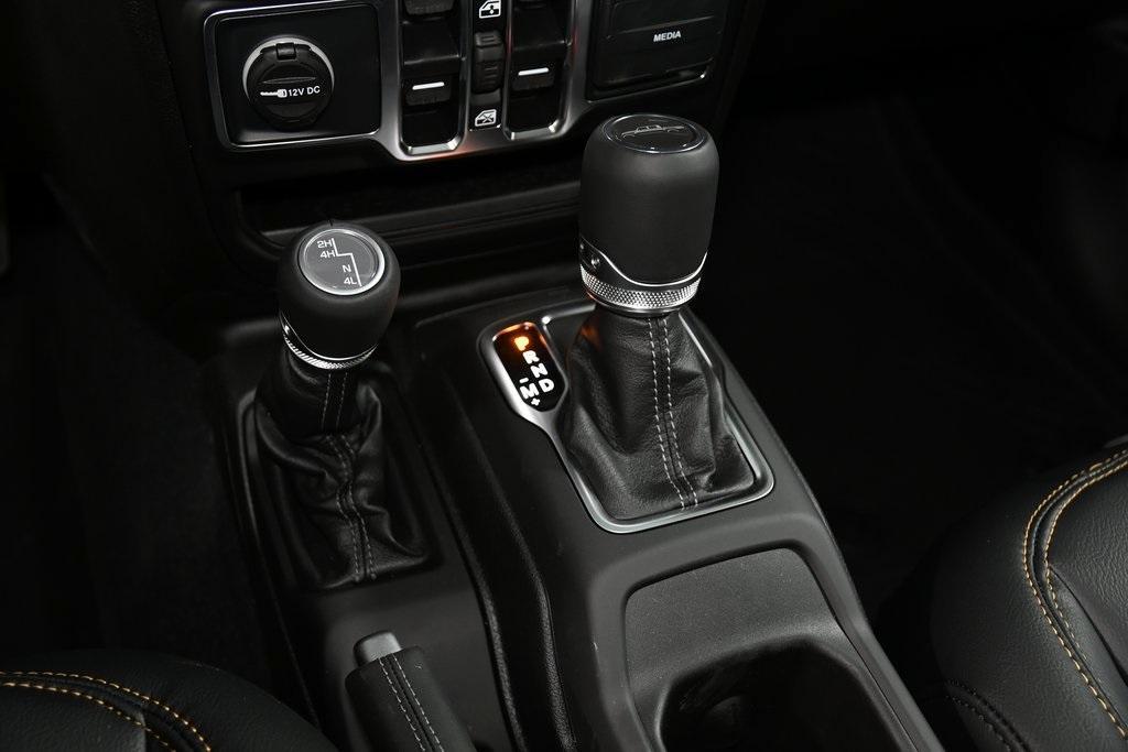new 2025 Jeep Gladiator car