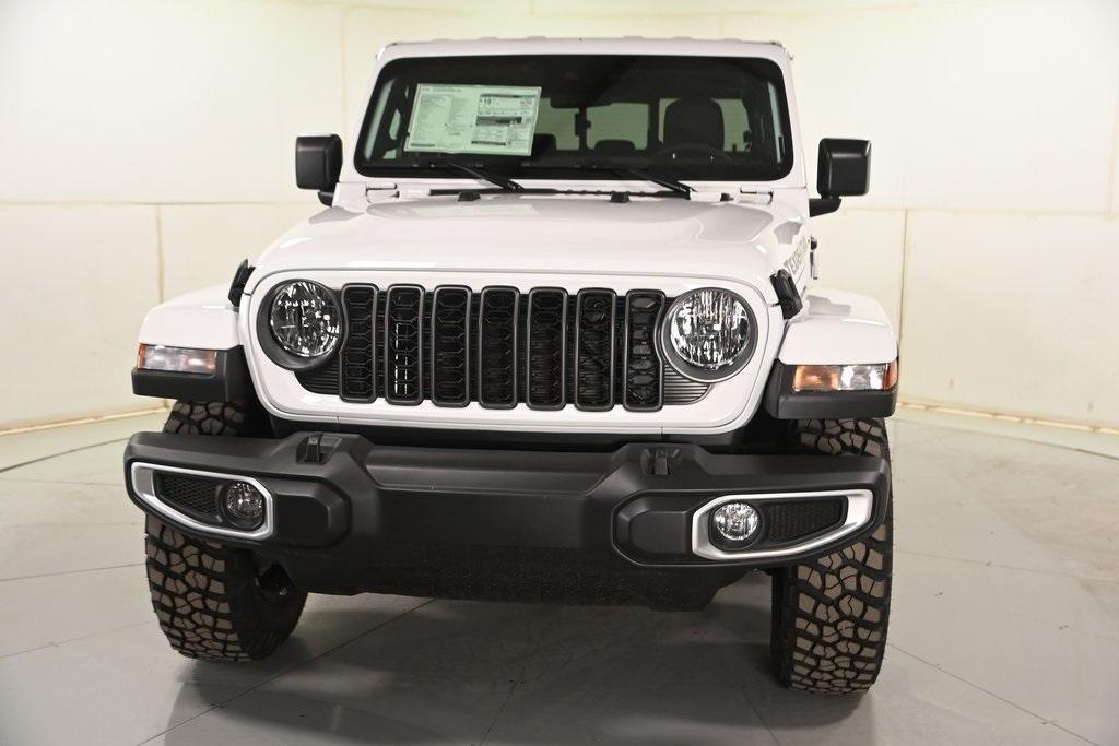 new 2025 Jeep Gladiator car