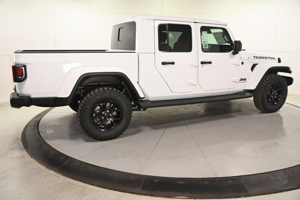 new 2025 Jeep Gladiator car