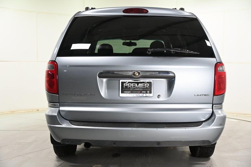 used 2006 Chrysler Town & Country car, priced at $5,598