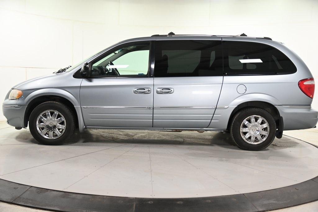 used 2006 Chrysler Town & Country car, priced at $5,598