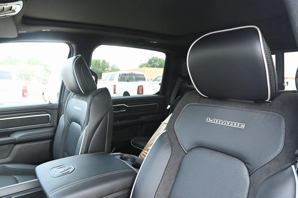 new 2025 Ram 1500 car