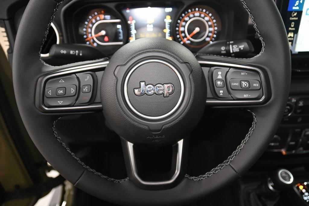 new 2025 Jeep Gladiator car, priced at $44,584