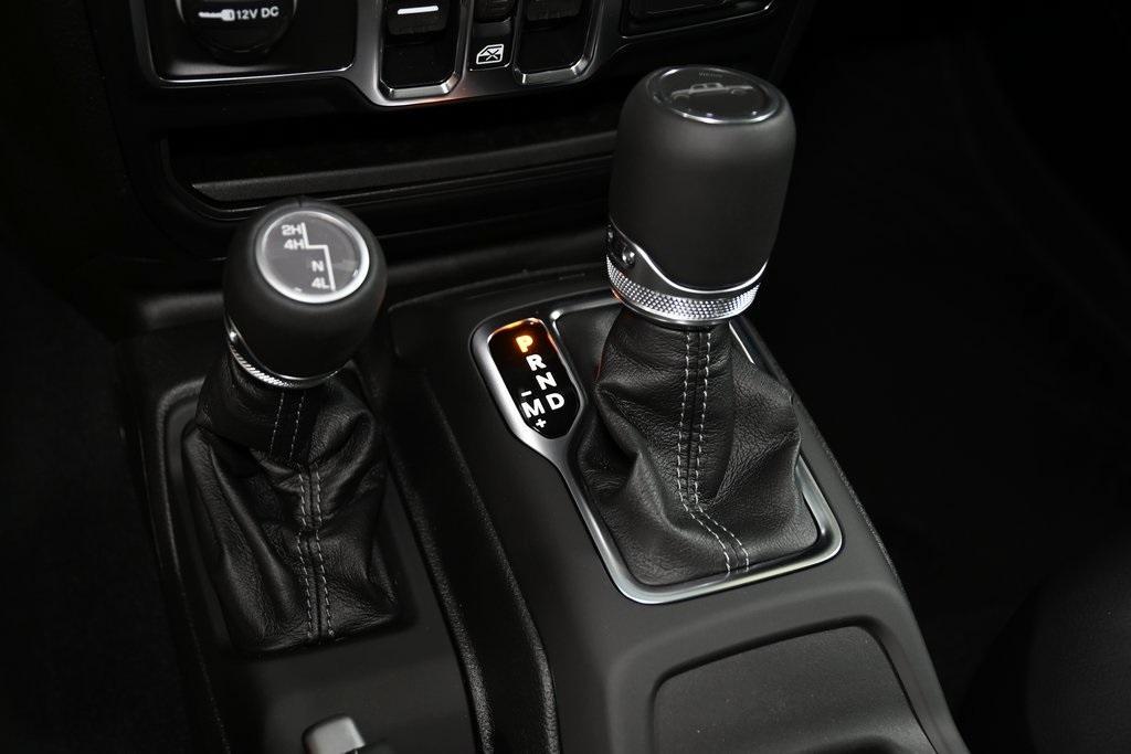 new 2025 Jeep Gladiator car, priced at $44,584