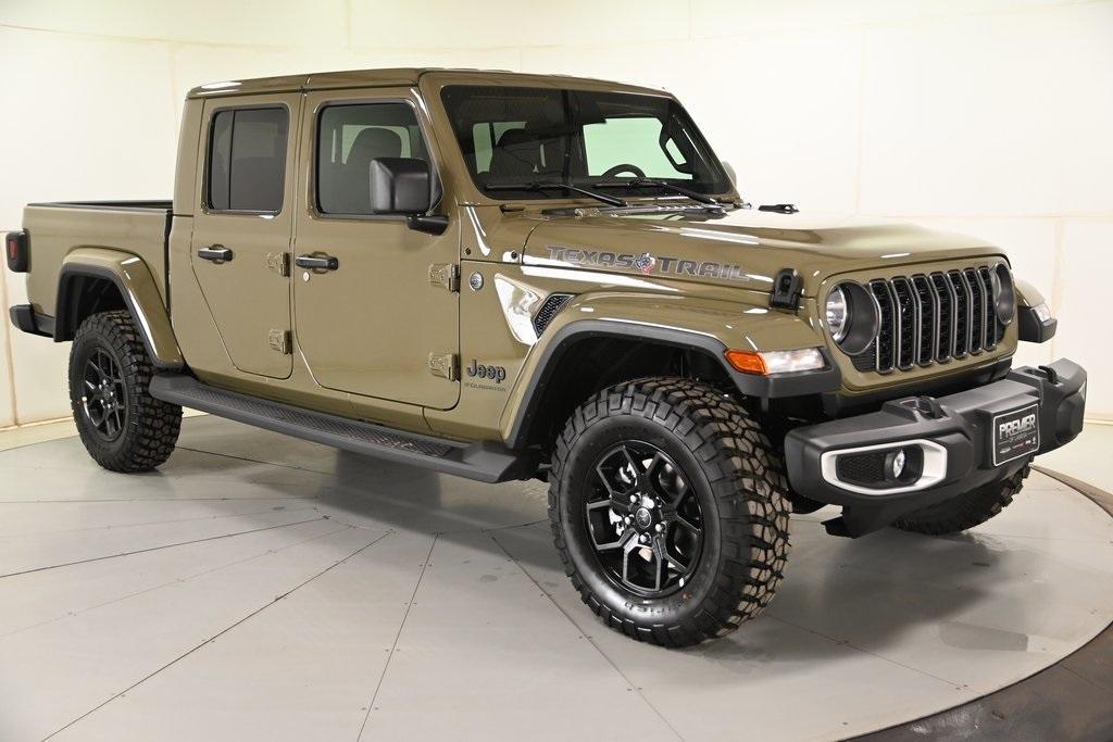 new 2025 Jeep Gladiator car, priced at $44,584