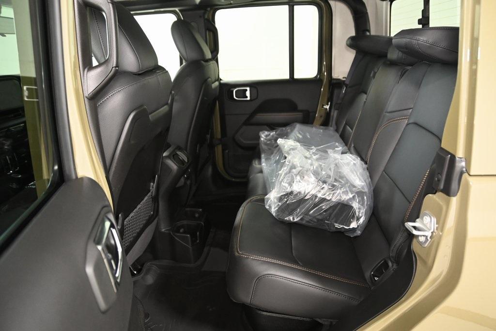 new 2025 Jeep Gladiator car, priced at $44,584